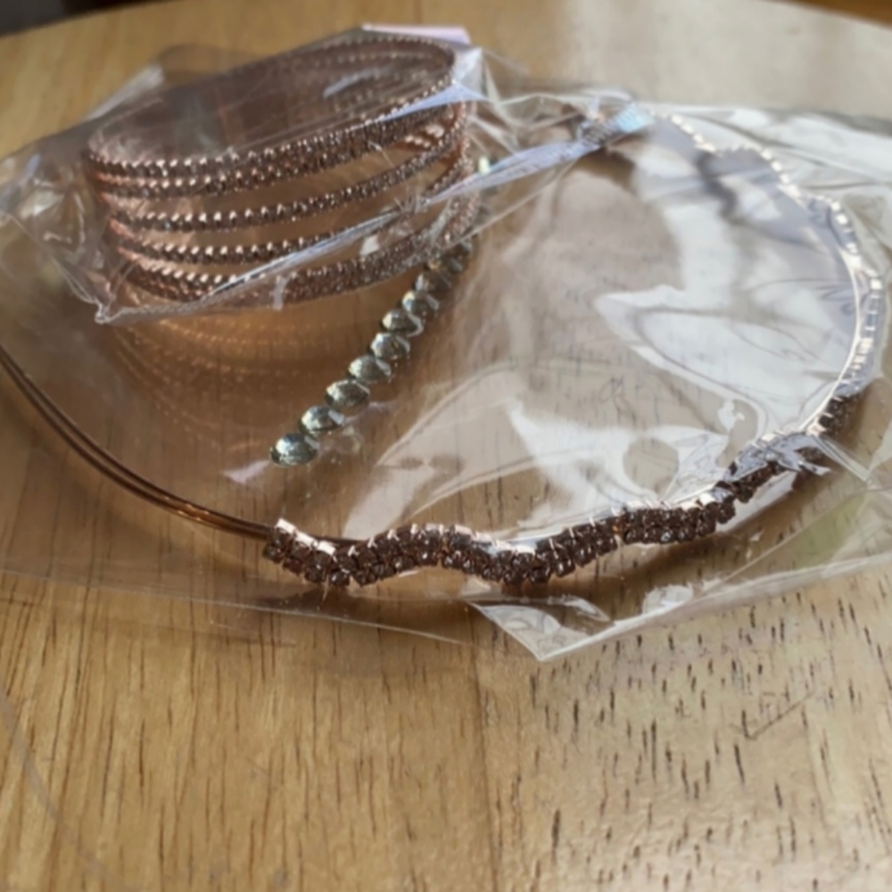 Rose Gold Rhinestone Bracelet - Picture 3 of 6